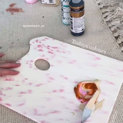 sustainable-canvas-Reusable-Painting-Palette-in-use